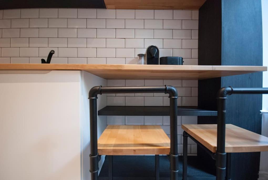Retro Midtown Apartment Bucureşti Ngoại thất bức ảnh